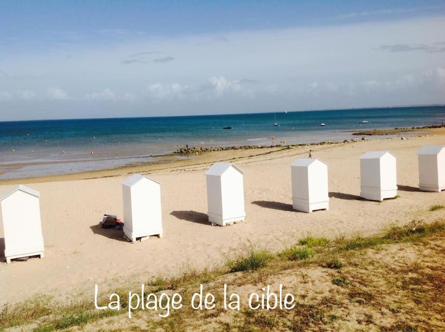 Eole, Idealement Situe Sur Le Port De St Martin De Re Saint-Martin-de-Ré Exteriör bild