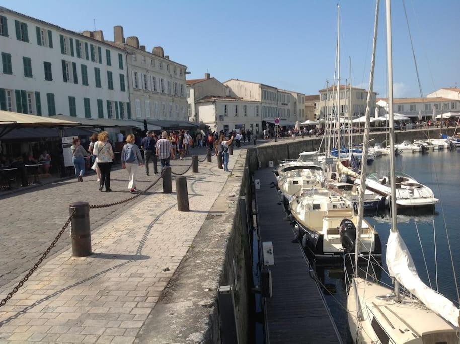 Eole, Idealement Situe Sur Le Port De St Martin De Re Saint-Martin-de-Ré Exteriör bild