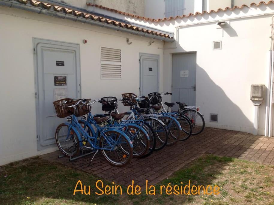 Eole, Idealement Situe Sur Le Port De St Martin De Re Saint-Martin-de-Ré Exteriör bild